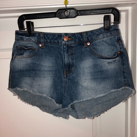 dELiA*s Pants - Delia’s Bradley Jean Shorts